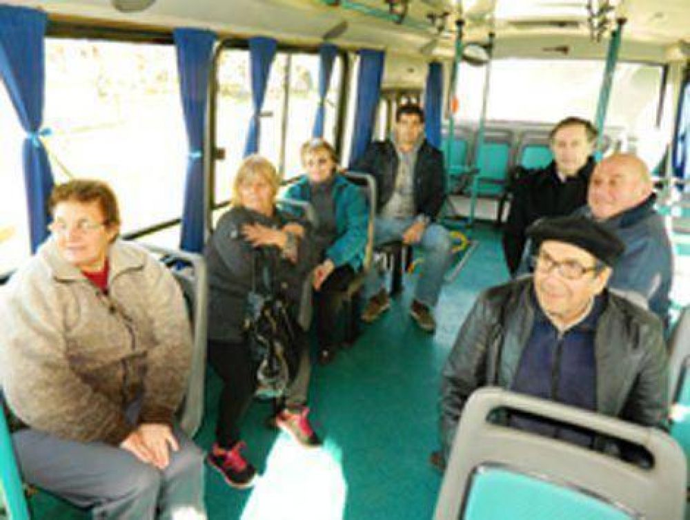 Lleg� el micro municipal a Ben�tez