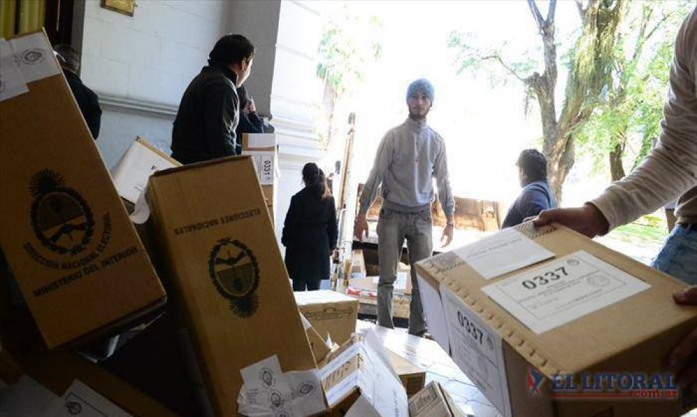 Reciclan las 2.273 urnas en beneficio del Hogar Escuela