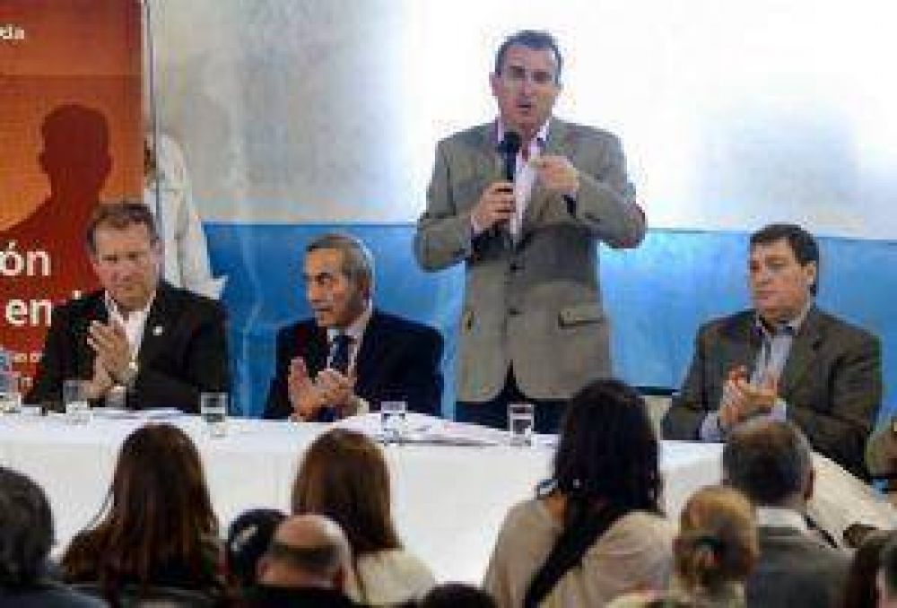 Fayad decidi� desdoblar la elecci�n en la Capital
