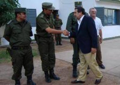 Con apoyo del gobierno, habr� mas gendarmes en La Rioja