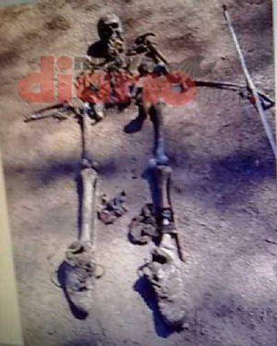 Macabro: Poblador hall� restos �seos