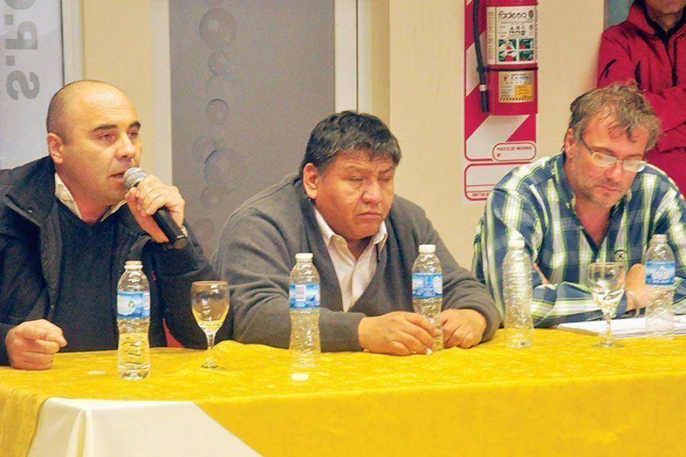 Los petroleros se movilizan a Rawson para apoyar a Cufr� y el contrato con Tecpetrol