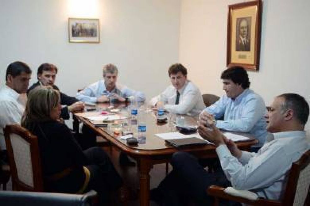 Buzzi inici� una ronda de di�logo con todos los intendentes de la provincia