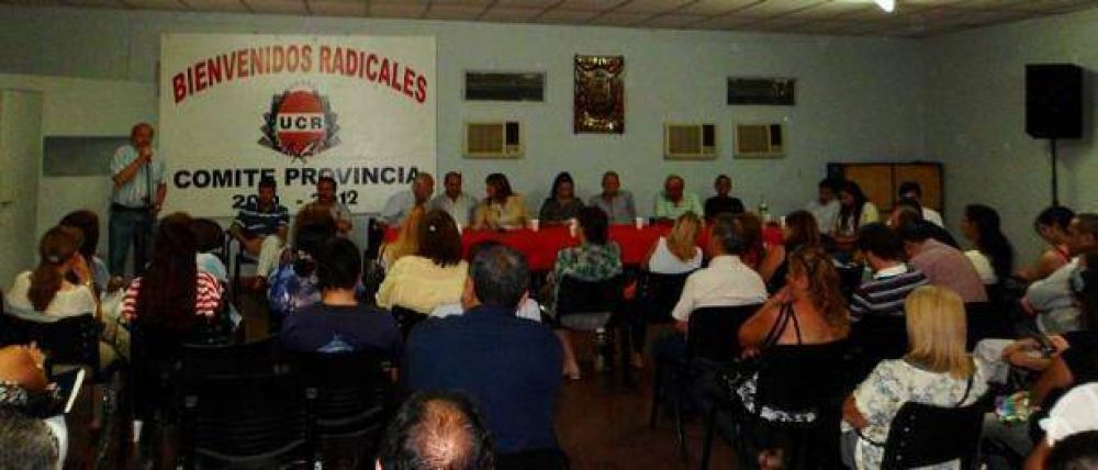 La Convenci�n radical termin� en esc�ndalo