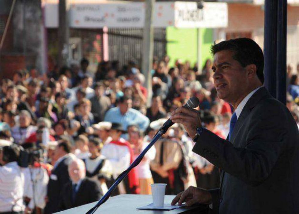 Capitanich particip� del acto por el aniversario de la muerte de San Mart�n