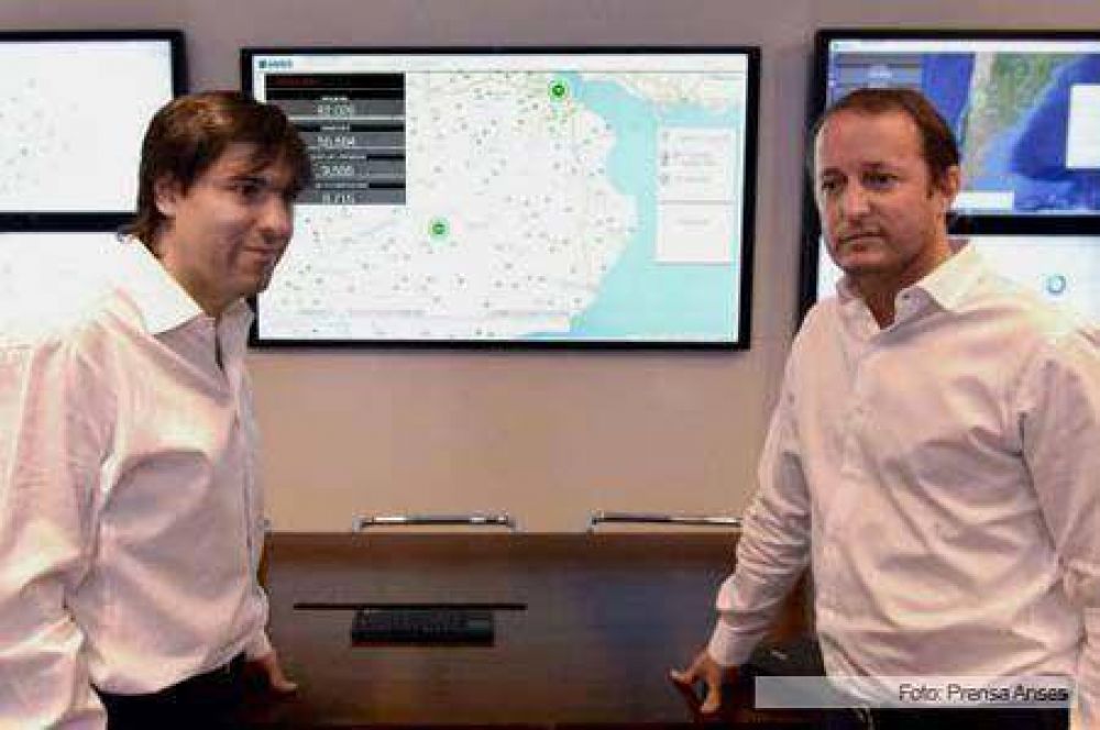 DIEGO BOSSIO Y MART�N INSAURRALDE ANALIZARON LOS AVANCES DE PRO.CRE.AR EN LA PROVINCIA