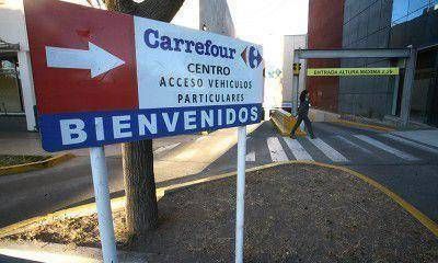 Piden denunciar los robos en las playas de los supermercados