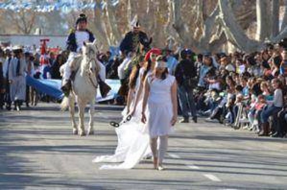 El pueblo de Albard�n le rindi� tributo a San Mart�n