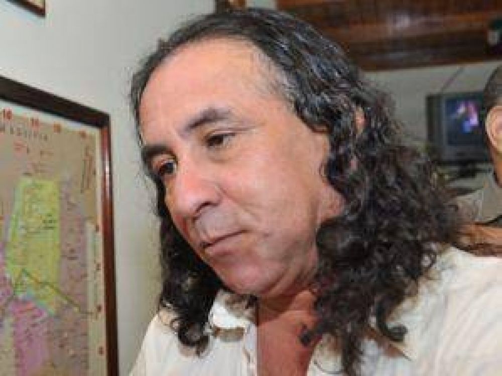  Tratan hoy domingo pedido de licencia del intendente