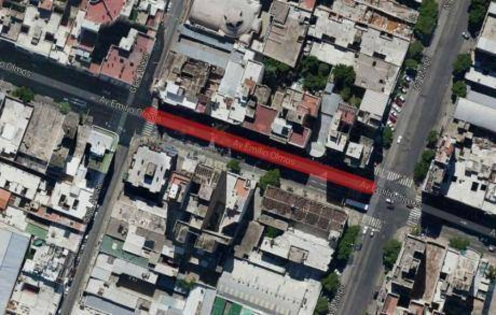 Borrachos, corr�an una picada en contramano por la Olmos