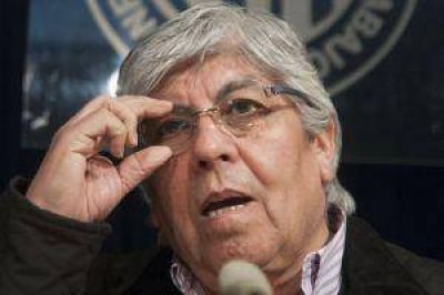 Moyano tild� de "oportunista" a Scioli por pedir internas del PJ en 2015