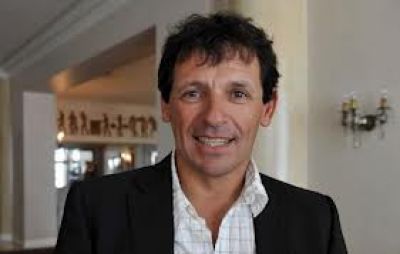 Juan Curuchet llevar� juguetes a los ni�os internados en el Hospital Materno Infantil