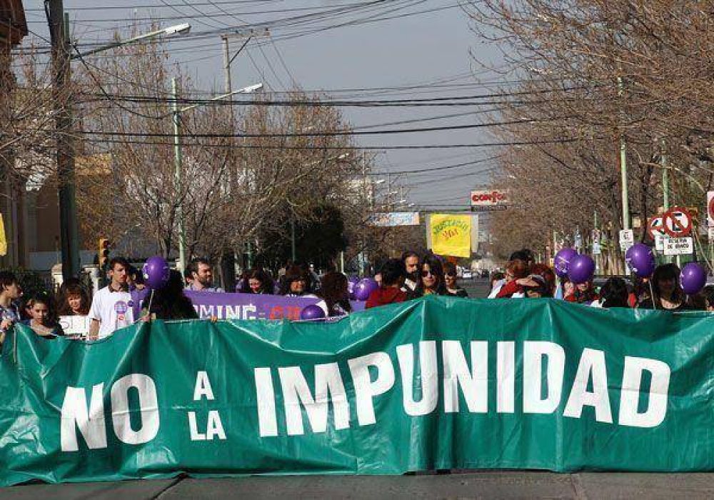 La ciudad se moviliz� contra el grooming y el abuso infantil 