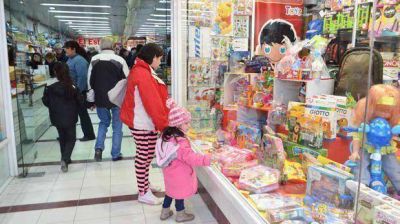 Los tiempos cambiaron la forma de regalar