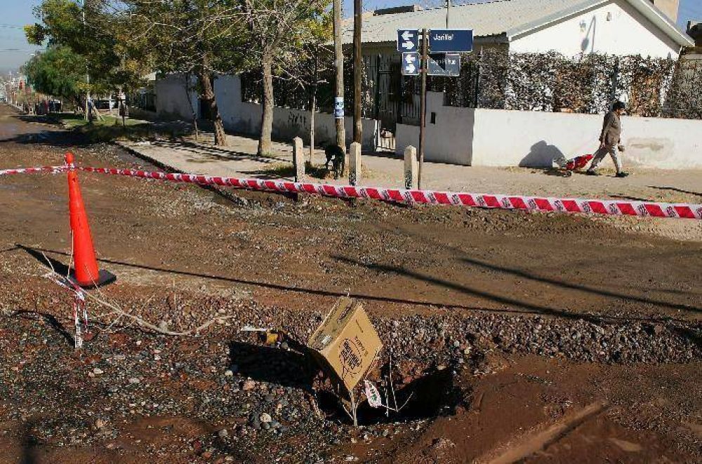 Seis d�as de canillas secas en barrios neuquinos