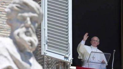 Francisco castig� "el uso de la fuerza para defender la fe"