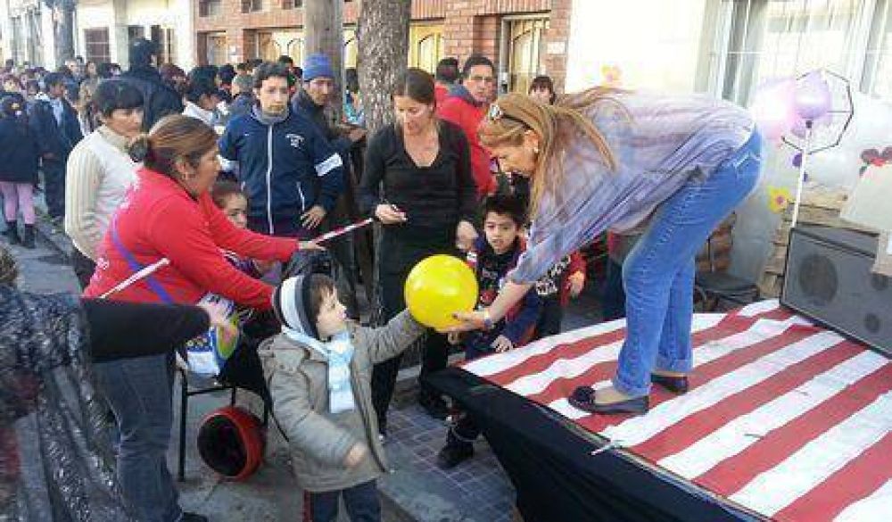 Mar�a Raquel Herrero festej� el D�a del Ni�o con 500 familias