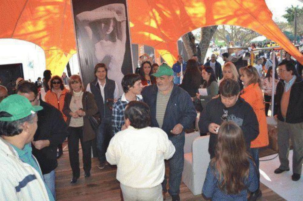 Resistencia expone en Paso de la Patria su potencial turistico