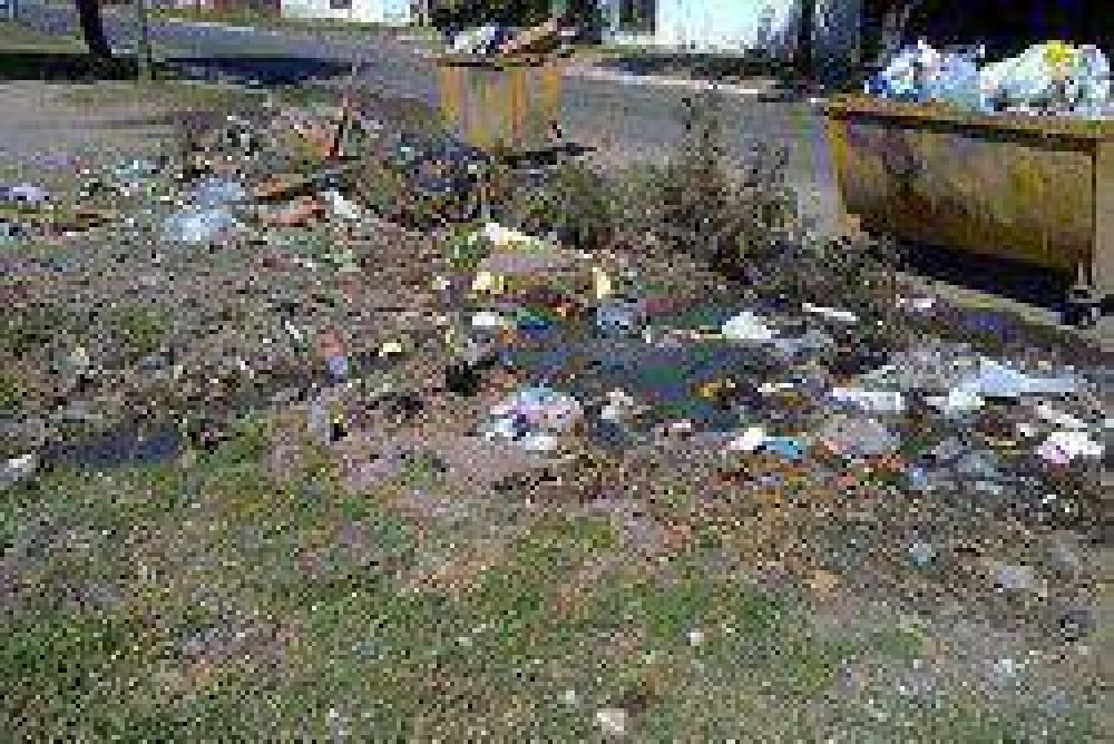Resistencia: Esquinas abandonadas del "saneamiento integral" del Municipio