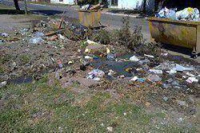 Resistencia: Esquinas abandonadas del "saneamiento integral" del Municipio