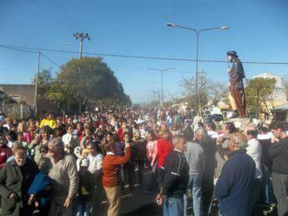 Una multitud en la fiesta patronal de San Roque