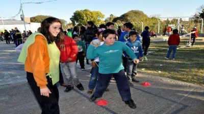 Los ni�os festejaron su d�a a pleno sol 