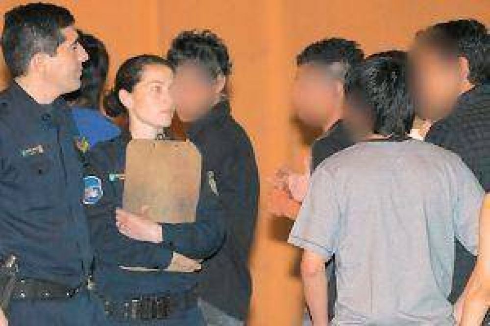 En dos fiesta clandestinas detectaron al menos cinco menores alcoholizados
