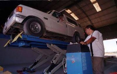 Reactivan la verificaci�n t�cnica vehicular con control policial