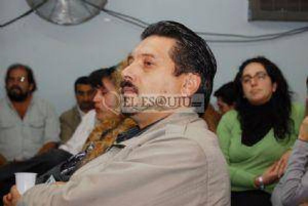 Alfredo G�mez arma su propio frente para las elecciones de octubre