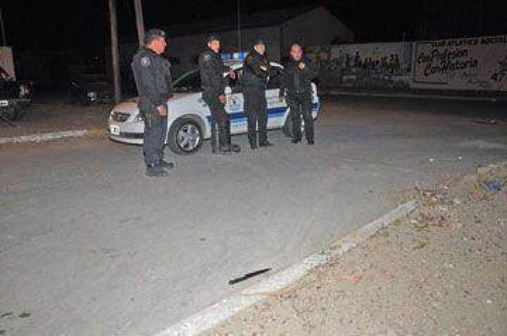 Robaron 50 pesos y fueron detenidos