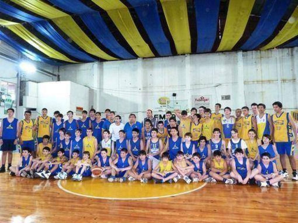 �En Misiones hay gran potencial de jugadores de b�squet� se�al� el entrenador nacional Marcelo Gonz�lez Vilas