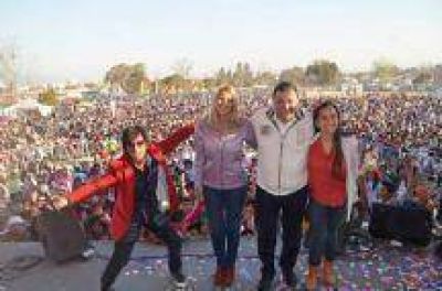 Miguel Isa : �Estamos muy orgullosos que este festival crezca a�o a a�o y es realmente conmovedor ver las caras de alegr�a de todos los ni�os�