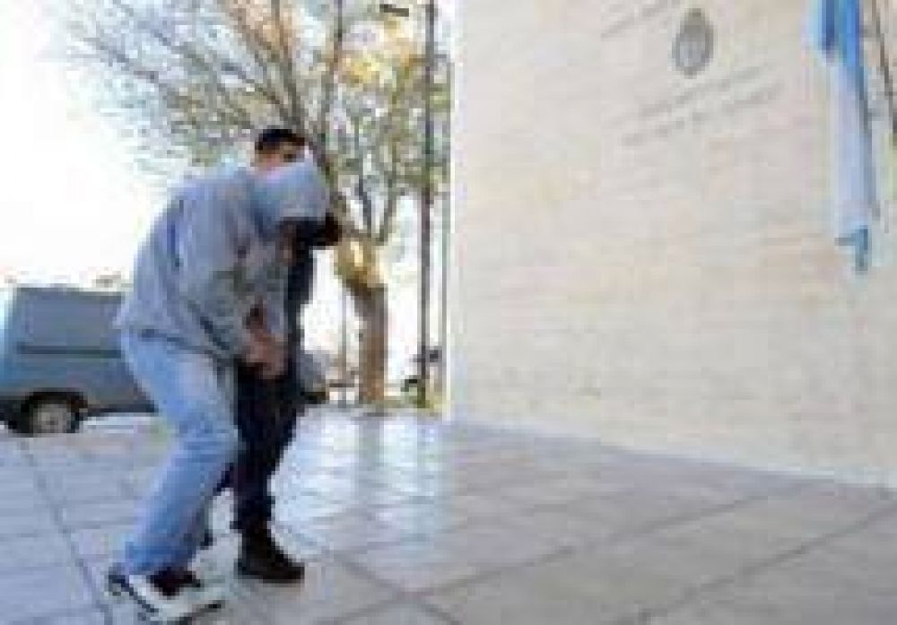 La polic�a de Salta detuvo a un arrebatador que rob� una cartera