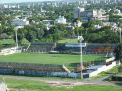 Central C�rdoba recibe a las estrellas del f�tbol en el "Partido de la Solidaridad"