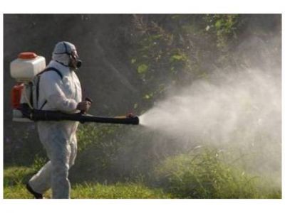 Proh�ben usar agroqu�micos en todos los espacios p�blicos