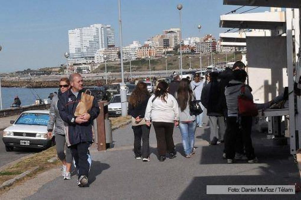 Destacan el importante movimiento de turistas en todo el pa�s por el fin de semana largo