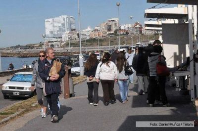 Destacan el importante movimiento de turistas en todo el pa�s por el fin de semana largo