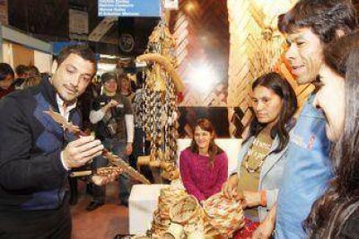 El intendente Mussi recorri� la exposici�n nacional de artesan�as