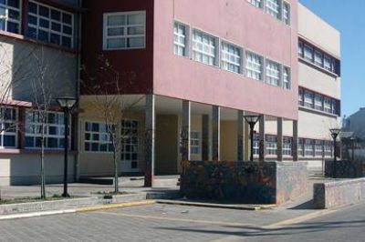 Se llevan costoso equipamiento en saqueo a edificio donde funcionan dos escuelas