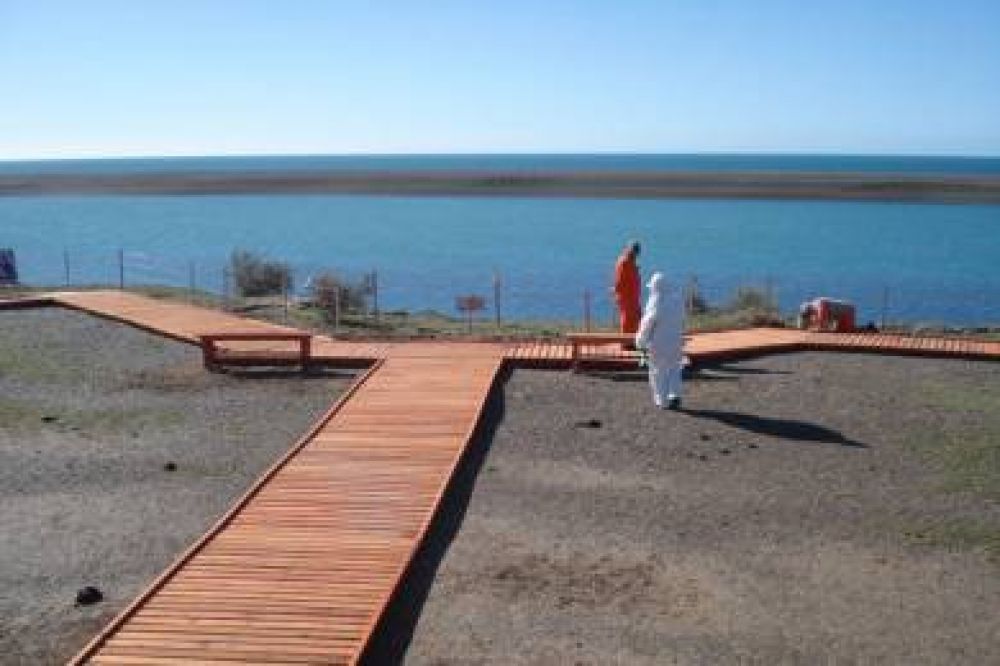 M�s de 5 mil visitantes disfrutaron de Pen�nsula Vald�s durante el fin de semana largo