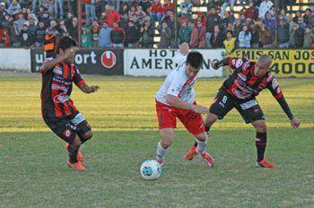 Douglas Haig sufri� en la B Nacional la primera derrota ante Patronato