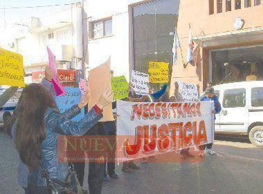La Polic�a busca en San Juan a presuntos c�mplices de G�lvez