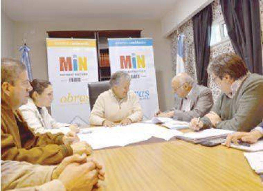 Firmaron el convenio para construir estructuras del Domo