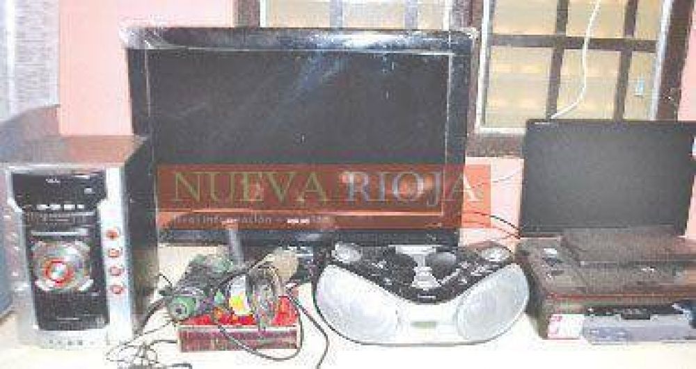 Recuperaron una motocicleta y varios elementos robados