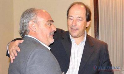 Llega Sanz para respaldar a Colombi y radicales desalientan el voto a Nito