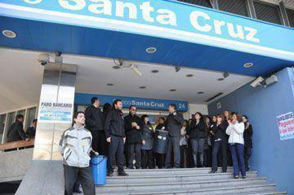 Bancarios reclaman ante b�sico de $ 452
