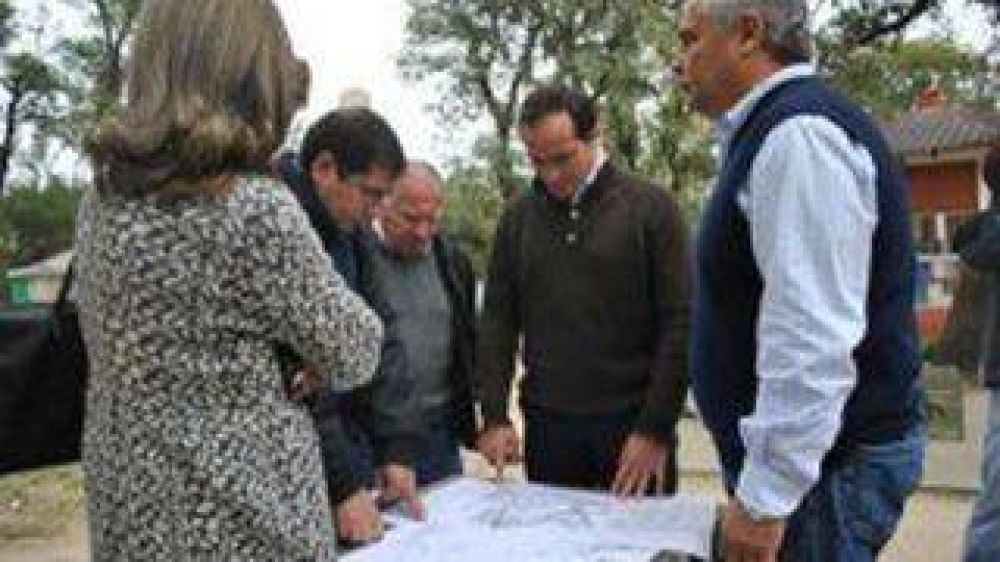 Vecinos promueven una denuncia contra Camau por obras irregulares
