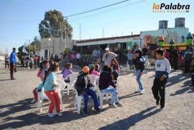 Cientos de ni�os festejaron su d�a en diferentes barrios