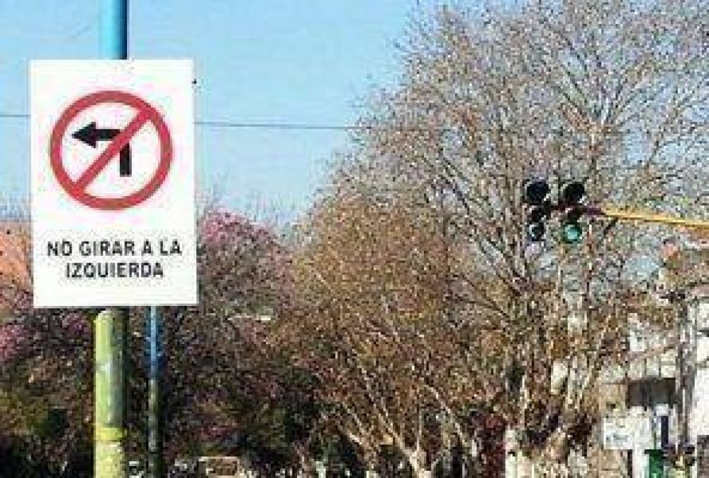 Desde ayer no se puede girar a la izquierda en la Avellaneda