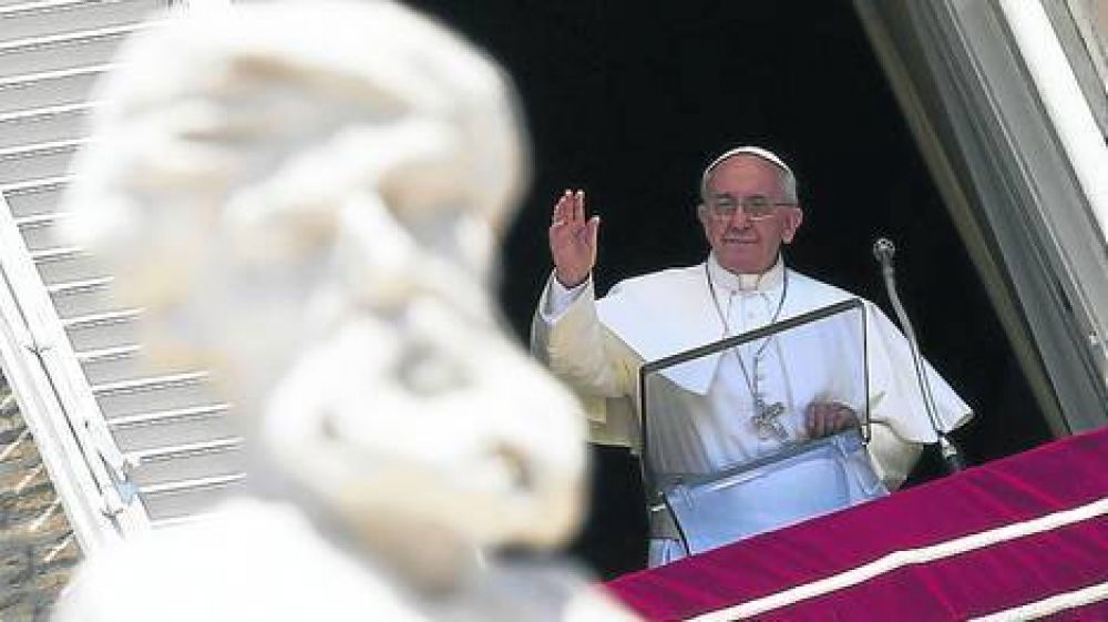 Problema para el Papa: el l�der de los cat�licos apoya a los militares